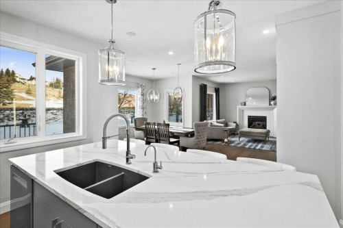 255 Gleneagles View, Cochrane, AB 