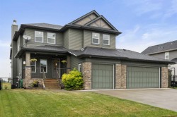 260 Boulder Creek Crescent SE Langdon, AB T0J 1X3