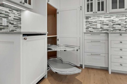 15 Oakmount Place Sw, Calgary, AB - Indoor