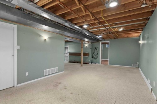 15 Oakmount Place Sw, Calgary, AB - Indoor Photo Showing Basement