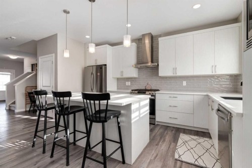 577 Masters Road Se, Calgary, AB - Indoor Photo Showing Kitchen With Upgraded Kitchen