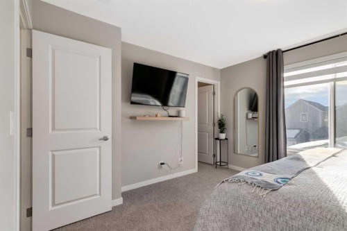 577 Masters Road Se, Calgary, AB - Indoor Photo Showing Bedroom