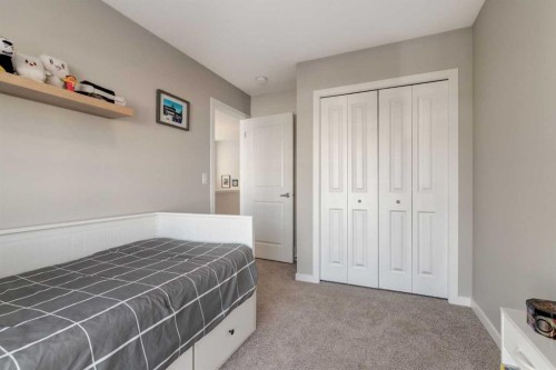 577 Masters Road Se, Calgary, AB - Indoor Photo Showing Bedroom