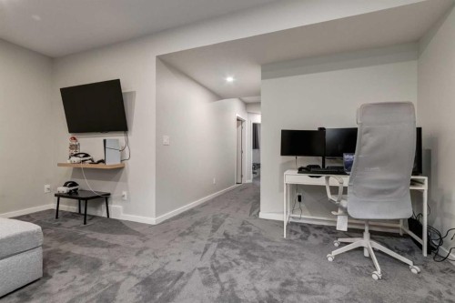 577 Masters Road Se, Calgary, AB - Indoor