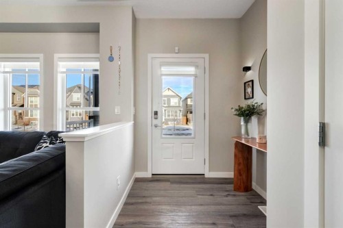 577 Masters Road Se, Calgary, AB - Indoor Photo Showing Other Room