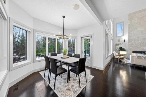 10 Discovery Ridge Way Sw, Calgary, AB - Indoor Photo Showing Dining Room