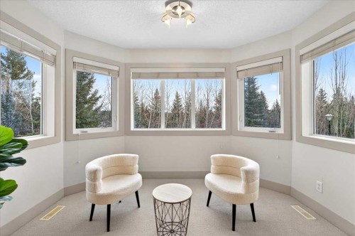 10 Discovery Ridge Way Sw, Calgary, AB - Indoor Photo Showing Other Room