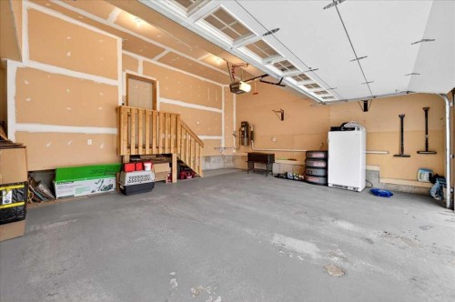 10 Discovery Ridge Way Sw, Calgary, AB - Indoor Photo Showing Garage
