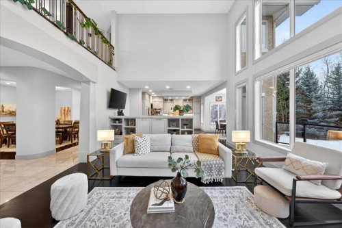 10 Discovery Ridge Way Sw, Calgary, AB - Indoor Photo Showing Living Room