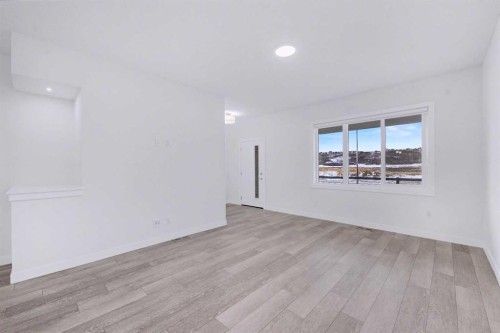 526 Wolf Willow Boulevard Se, Calgary, AB - Indoor Photo Showing Other Room