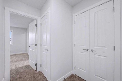 526 Wolf Willow Boulevard Se, Calgary, AB - Indoor Photo Showing Other Room