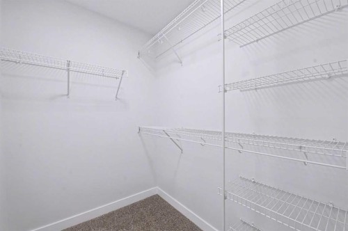 526 Wolf Willow Boulevard Se, Calgary, AB - Indoor With Storage