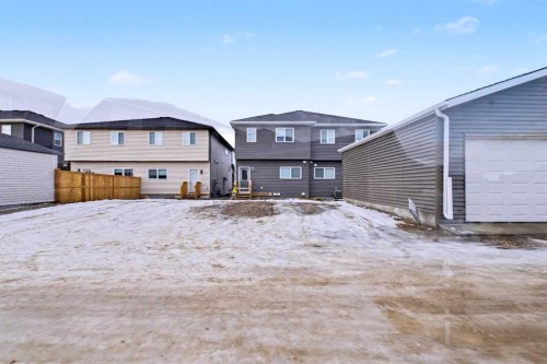 526 Wolf Willow Boulevard Se, Calgary, AB - Outdoor