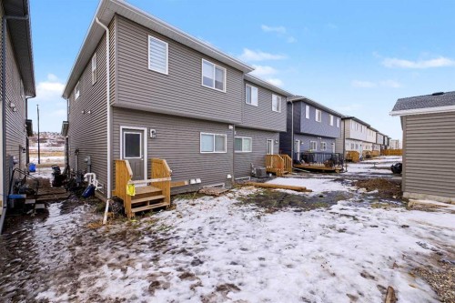 526 Wolf Willow Boulevard Se, Calgary, AB - Outdoor With Exterior