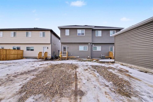 526 Wolf Willow Boulevard Se, Calgary, AB - Outdoor With Exterior