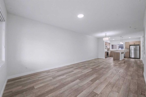 526 Wolf Willow Boulevard Se, Calgary, AB - Indoor