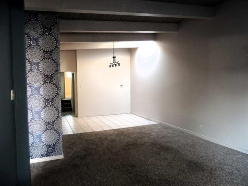 2713 Canmore Road Nw, Calgary, AB - Indoor Photo Showing Other Room