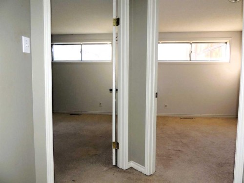 2713 Canmore Road Nw, Calgary, AB - Indoor Photo Showing Other Room