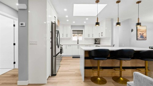 7036 Silverview Road Nw, Calgary, AB - Indoor Photo Showing Kitchen With Upgraded Kitchen