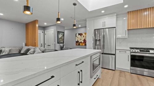 7036 Silverview Road Nw, Calgary, AB - Indoor Photo Showing Kitchen With Stainless Steel Kitchen With Upgraded Kitchen