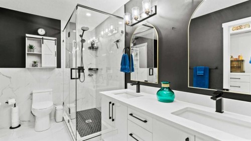 7036 Silverview Road Nw, Calgary, AB - Indoor Photo Showing Bathroom