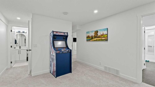 7036 Silverview Road Nw, Calgary, AB - Indoor Photo Showing Other Room