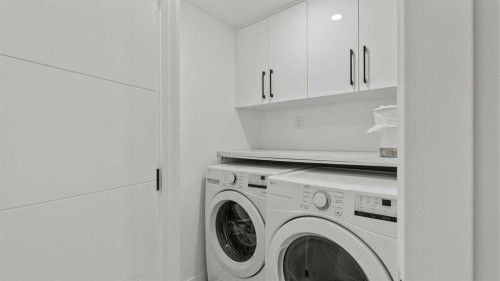 7036 Silverview Road Nw, Calgary, AB - Indoor Photo Showing Laundry Room