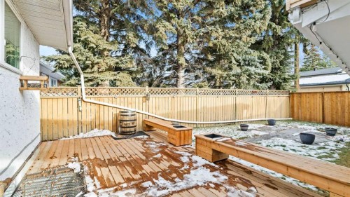 7036 Silverview Road Nw, Calgary, AB - Outdoor