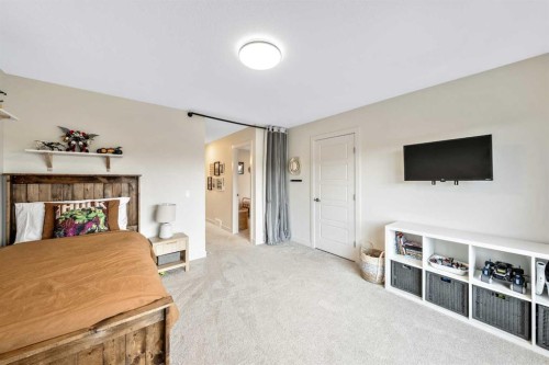 84 Mill Road, Cochrane, AB - Indoor