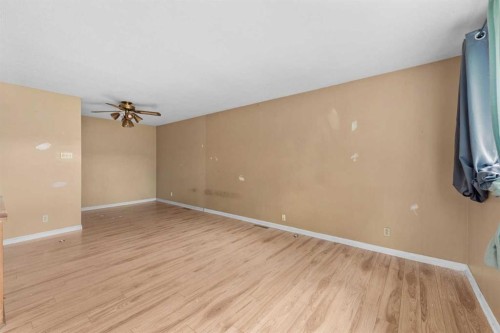 6316 Bowwood Drive Nw, Calgary, AB - Indoor Photo Showing Other Room