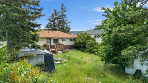 6316 Bowwood Drive Nw, Calgary, AB - Outdoor