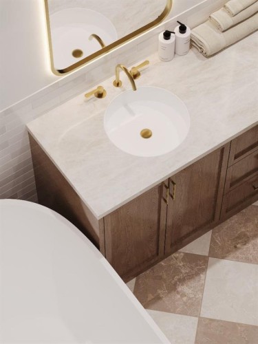 2115 22 Avenue Sw, Calgary, AB - Indoor Photo Showing Bathroom