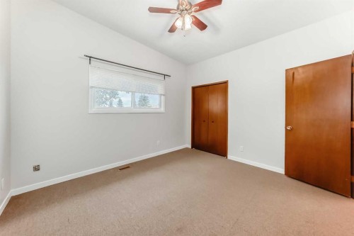 6527 58 Street Nw, Calgary, AB - Indoor Photo Showing Other Room