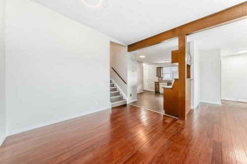 6527 58 Street Nw, Calgary, AB - Indoor Photo Showing Other Room