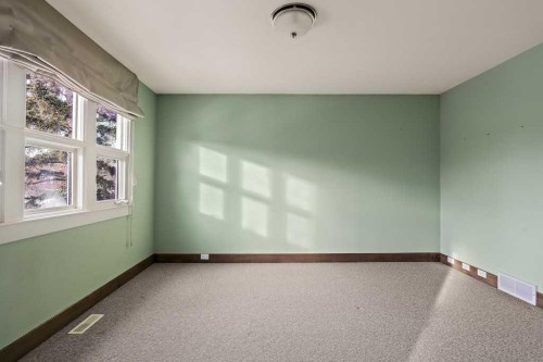 924 8 Avenue Se, Calgary, AB - Indoor Photo Showing Other Room