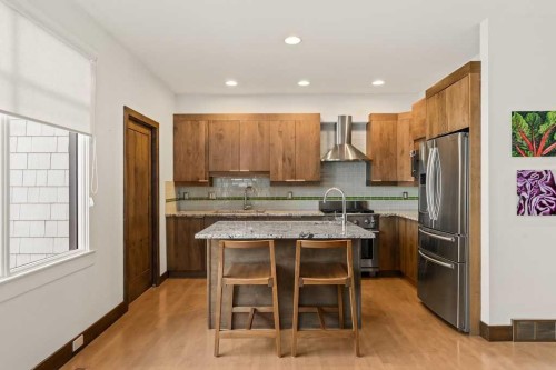 924 8 Avenue Se, Calgary, AB - Indoor Photo Showing Kitchen With Stainless Steel Kitchen