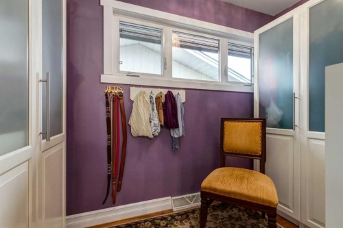 1328 Craig Road Sw, Calgary, AB - Indoor Photo Showing Other Room