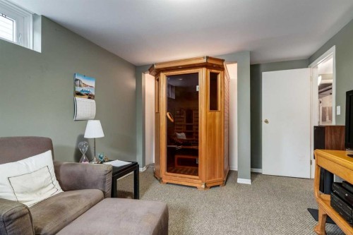 1328 Craig Road Sw, Calgary, AB - Indoor