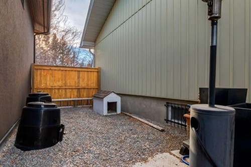 1328 Craig Road Sw, Calgary, AB - Outdoor With Exterior