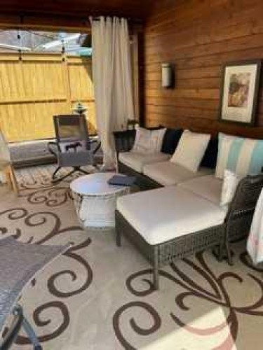 1328 Craig Road Sw, Calgary, AB - Indoor Photo Showing Living Room