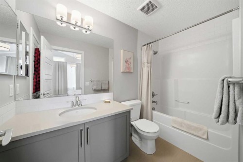 71 Sage Bluff Heights Nw, Calgary, AB - Indoor Photo Showing Bathroom