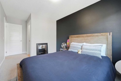 71 Sage Bluff Heights Nw, Calgary, AB - Indoor Photo Showing Bedroom