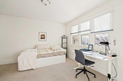 926 8 Avenue Se, Calgary, AB - Indoor Photo Showing Other Room