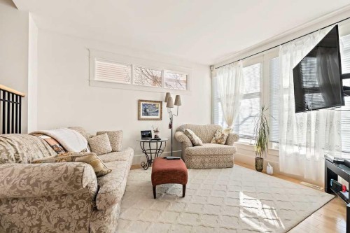 926 8 Avenue Se, Calgary, AB - Indoor Photo Showing Living Room