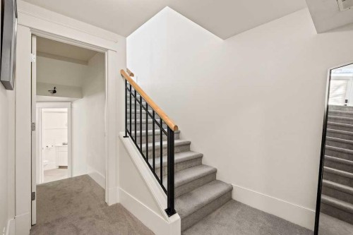 926 8 Avenue Se, Calgary, AB - Indoor Photo Showing Other Room