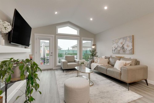 185 Riverwood Crescent, Diamond Valley, AB - Indoor