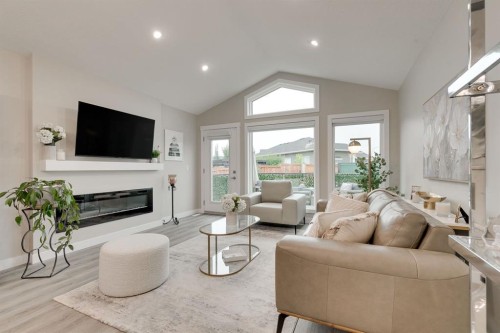 185 Riverwood Crescent, Diamond Valley, AB - Indoor Photo Showing Dining Room