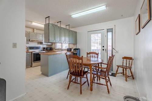 5108 52 Avenue, Stavely, AB - Indoor