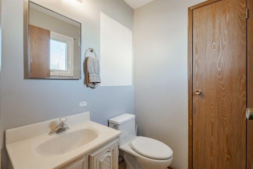 5108 52 Avenue, Stavely, AB - Indoor Photo Showing Bathroom