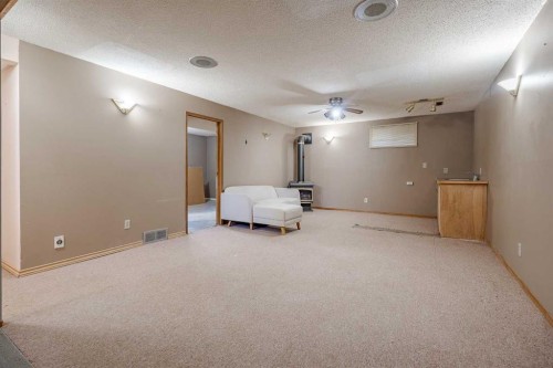 5108 52 Avenue, Stavely, AB - Indoor